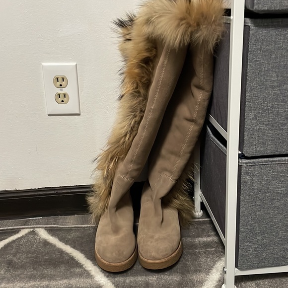 UGG Koolaburra Sasha Leather Fox Fur Tall Boot - Picture 6 of 10